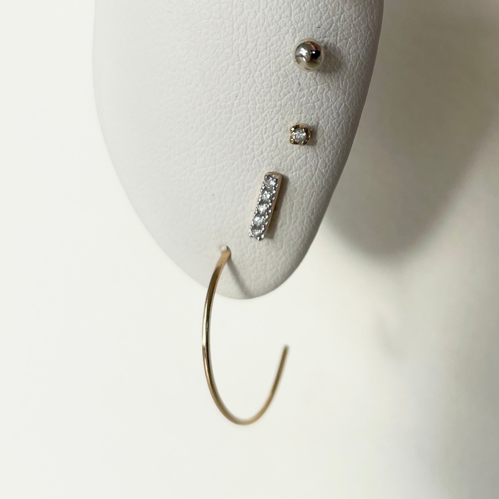 Smala Thread Small Thread Hoops – MINIMA Jewellery